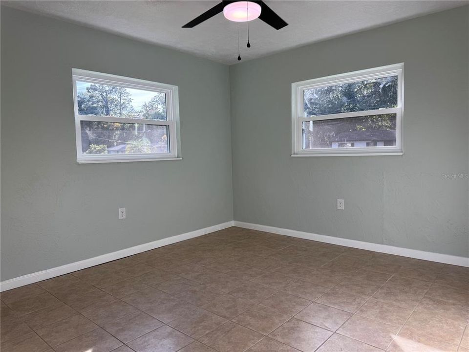 En Venta: $320,000 (8 camas, 0 baños, 1635 Pies cuadrados)