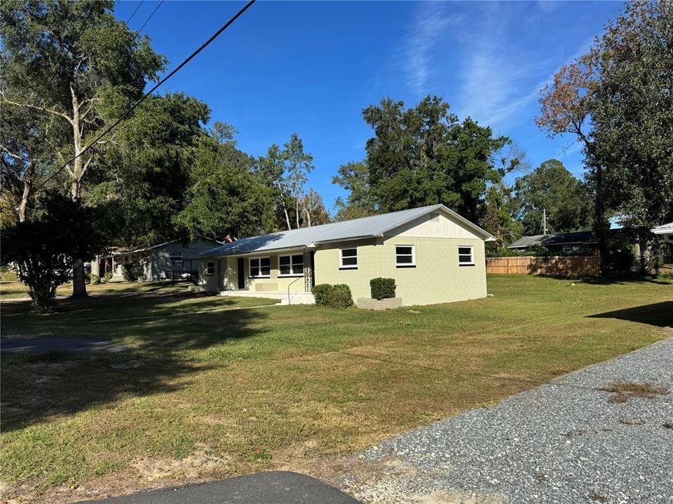 En Venta: $320,000 (8 camas, 0 baños, 1635 Pies cuadrados)