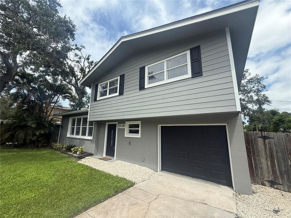 For Rent: $4,000 (3 beds, 2 baths, 1502 Square Feet)