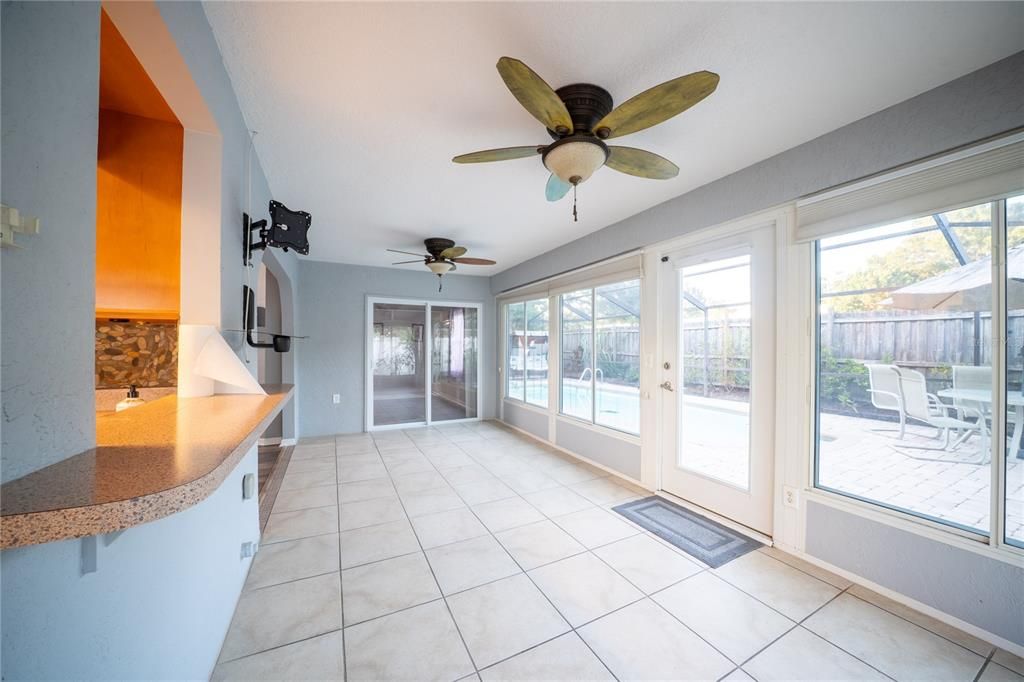 En Venta: $519,990 (3 camas, 2 baños, 1564 Pies cuadrados)