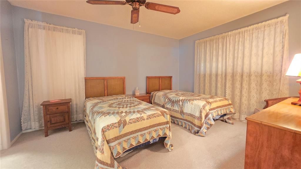 Active With Contract: $169,000 (2 beds, 2 baths, 1240 Square Feet)