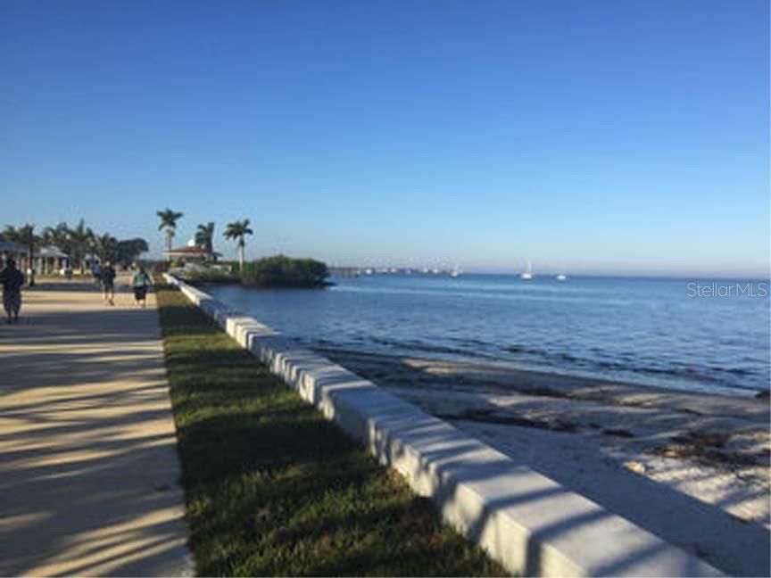 Active With Contract: $169,000 (2 beds, 2 baths, 1240 Square Feet)