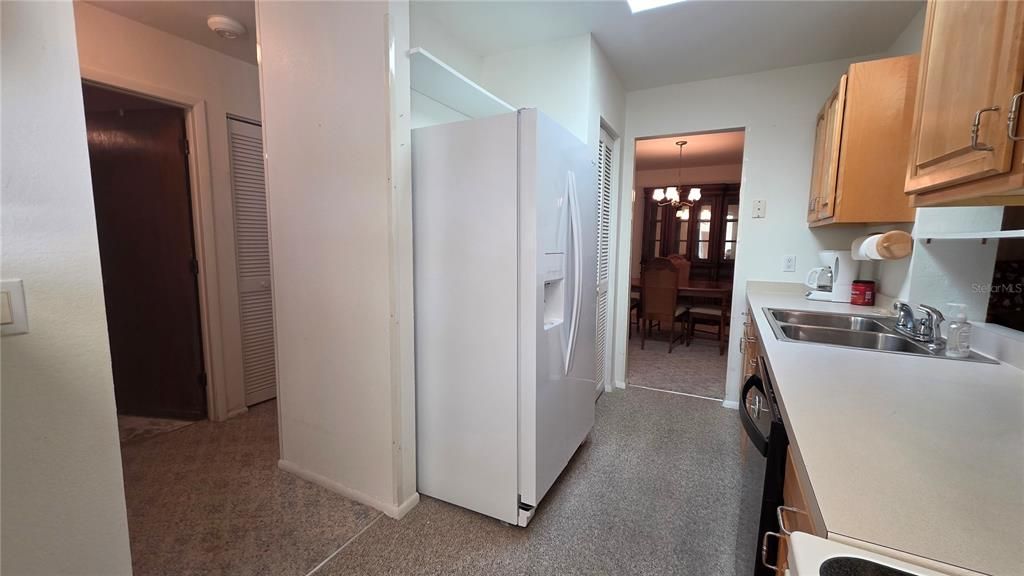 Active With Contract: $169,000 (2 beds, 2 baths, 1240 Square Feet)