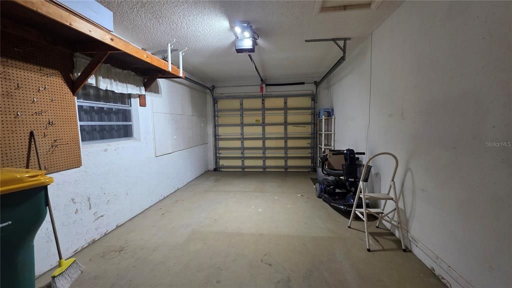 Active With Contract: $169,000 (2 beds, 2 baths, 1240 Square Feet)