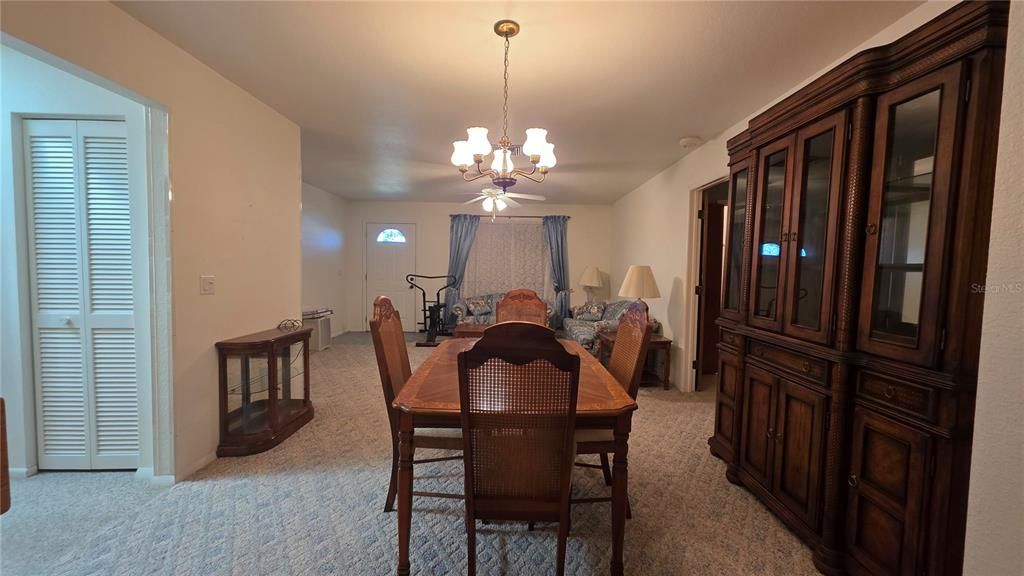 Active With Contract: $169,000 (2 beds, 2 baths, 1240 Square Feet)