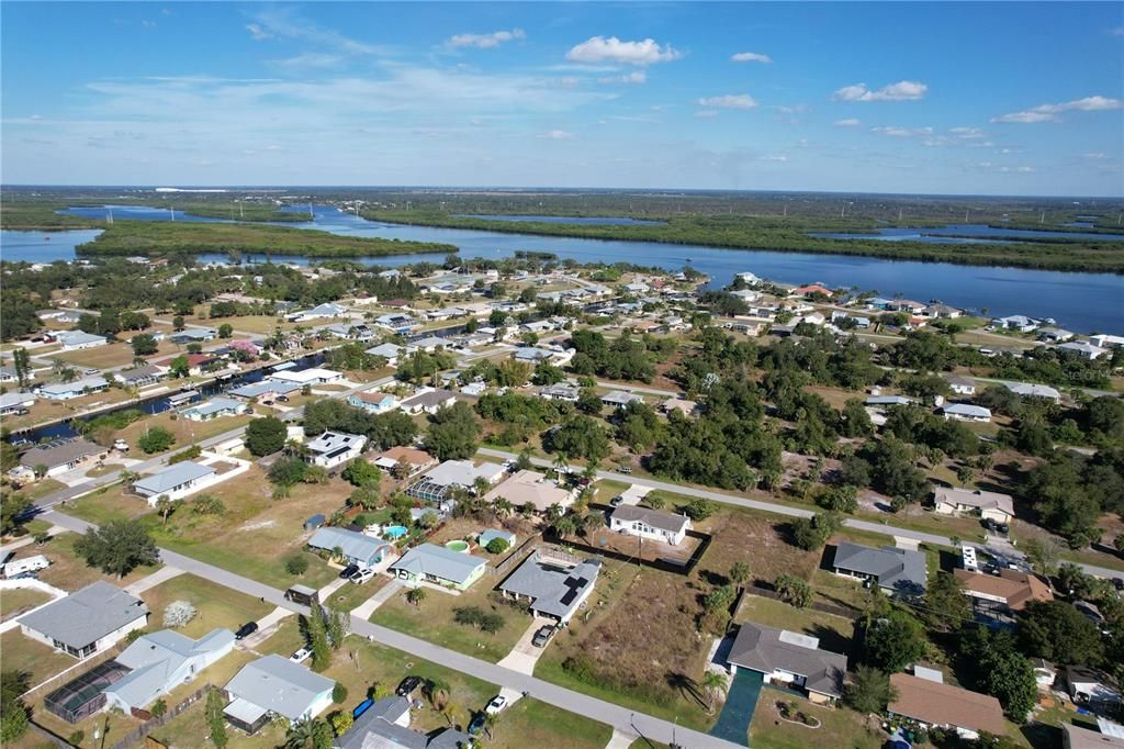 Active With Contract: $169,000 (2 beds, 2 baths, 1240 Square Feet)