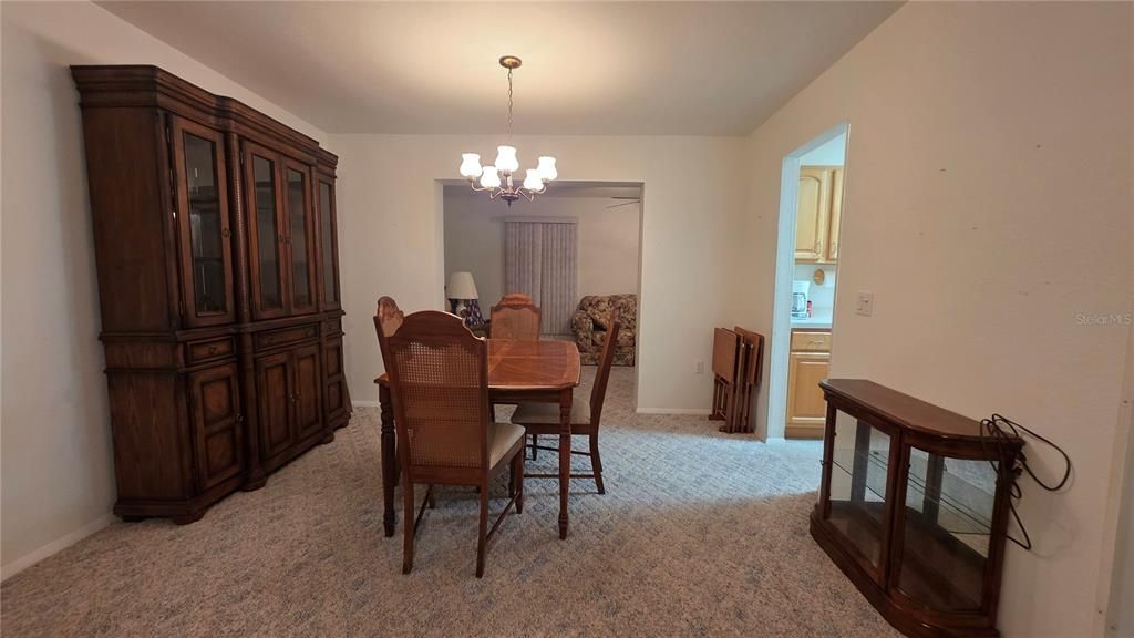 Active With Contract: $169,000 (2 beds, 2 baths, 1240 Square Feet)