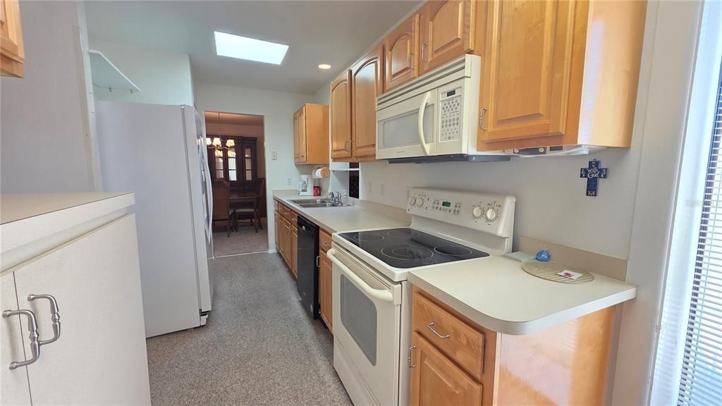 Active With Contract: $169,000 (2 beds, 2 baths, 1240 Square Feet)