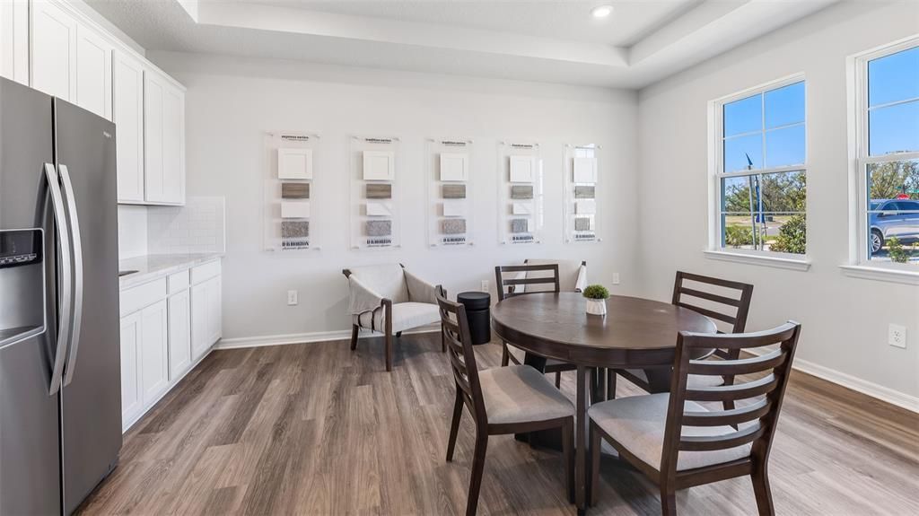 Activo con contrato: $497,000 (4 camas, 3 baños, 2787 Pies cuadrados)