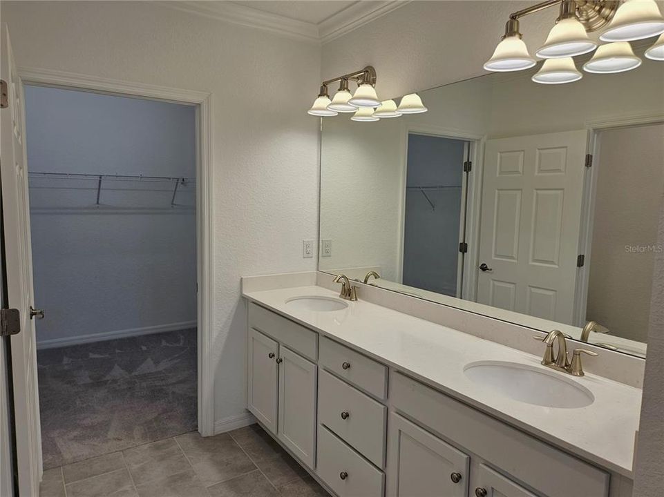 For Rent: $2,100 (2 beds, 2 baths, 1595 Square Feet)