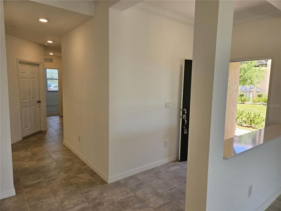 For Rent: $2,100 (2 beds, 2 baths, 1595 Square Feet)