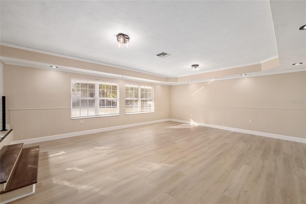 En Venta: $299,900 (3 camas, 2 baños, 1629 Pies cuadrados)