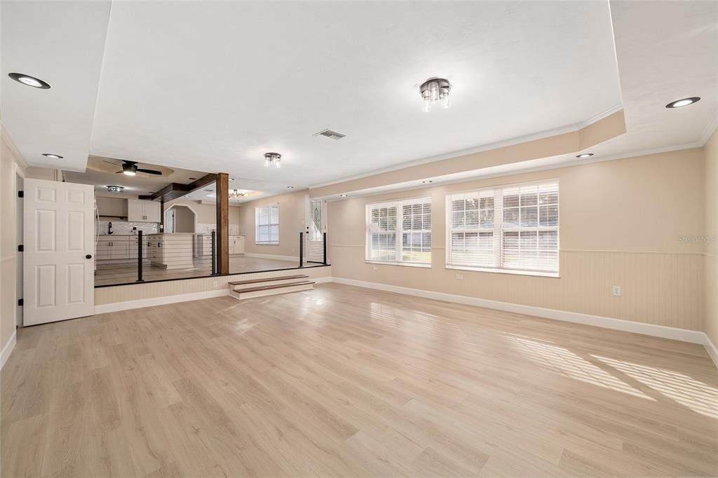 En Venta: $299,900 (3 camas, 2 baños, 1629 Pies cuadrados)