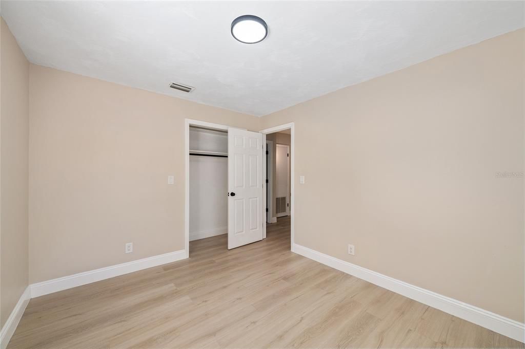 En Venta: $299,900 (3 camas, 2 baños, 1629 Pies cuadrados)