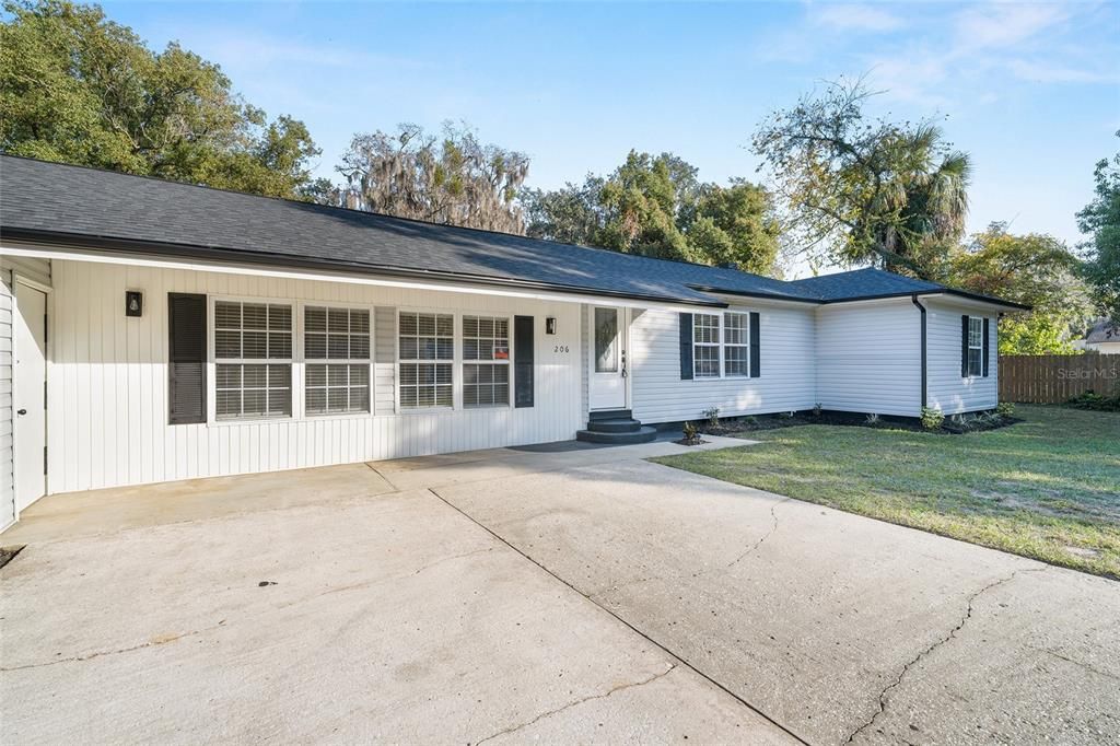 En Venta: $299,900 (3 camas, 2 baños, 1629 Pies cuadrados)