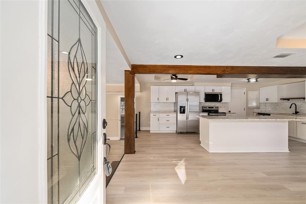 En Venta: $299,900 (3 camas, 2 baños, 1629 Pies cuadrados)