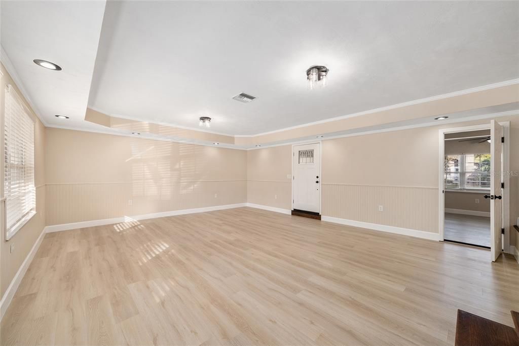 En Venta: $299,900 (3 camas, 2 baños, 1629 Pies cuadrados)