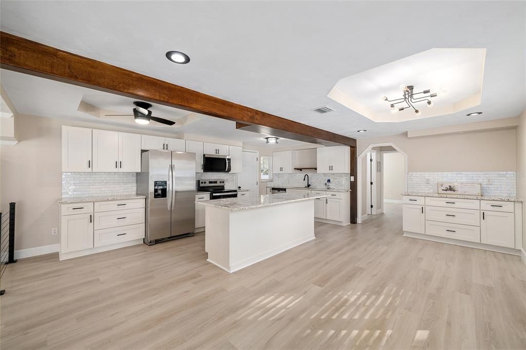 En Venta: $299,900 (3 camas, 2 baños, 1629 Pies cuadrados)