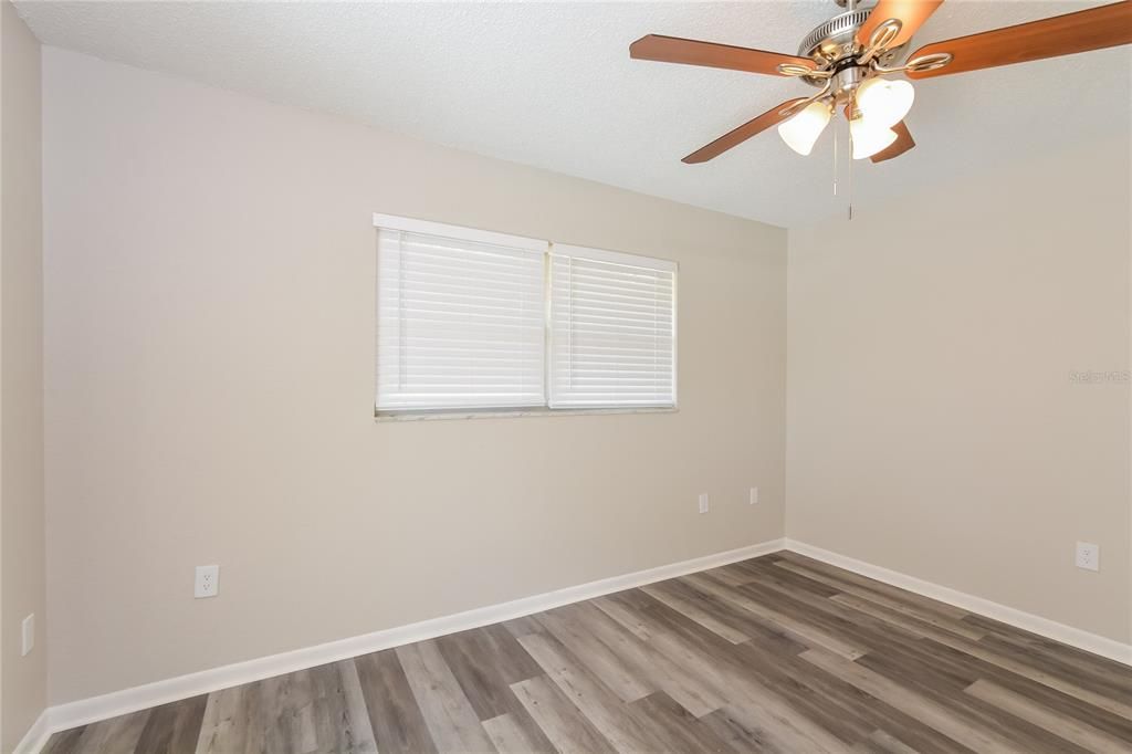 В аренду: $2,270 (4 спален, 2 ванн, 1657 Квадратных фут)