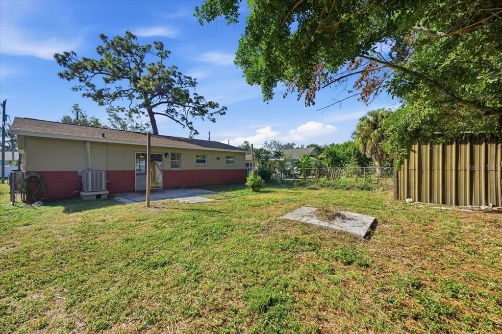 For Sale: $179,000 (3 beds, 1 baths, 1000 Square Feet)