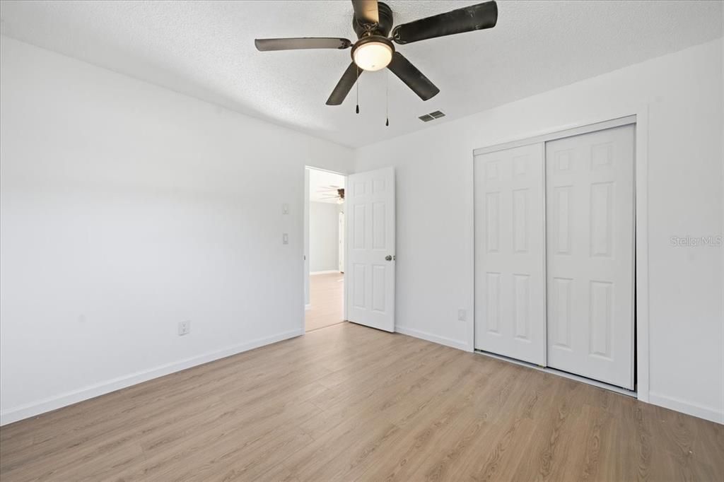 For Sale: $179,000 (3 beds, 1 baths, 1000 Square Feet)