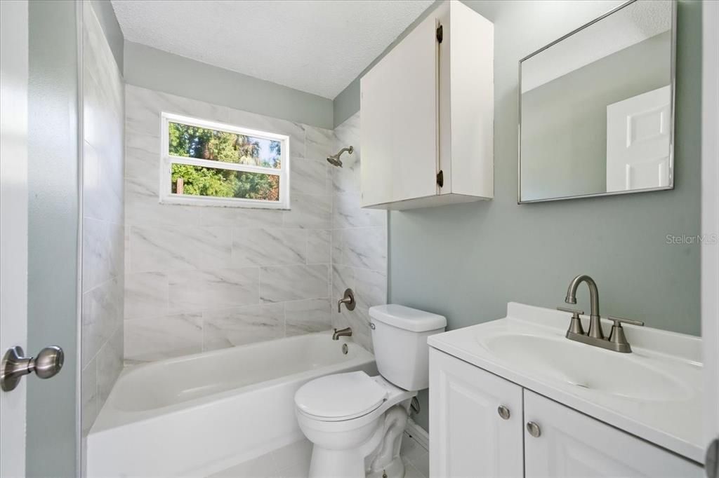 For Sale: $179,000 (3 beds, 1 baths, 1000 Square Feet)