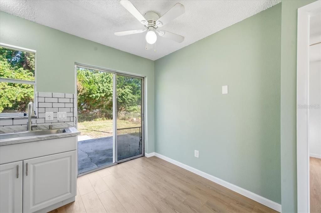 For Sale: $179,000 (3 beds, 1 baths, 1000 Square Feet)