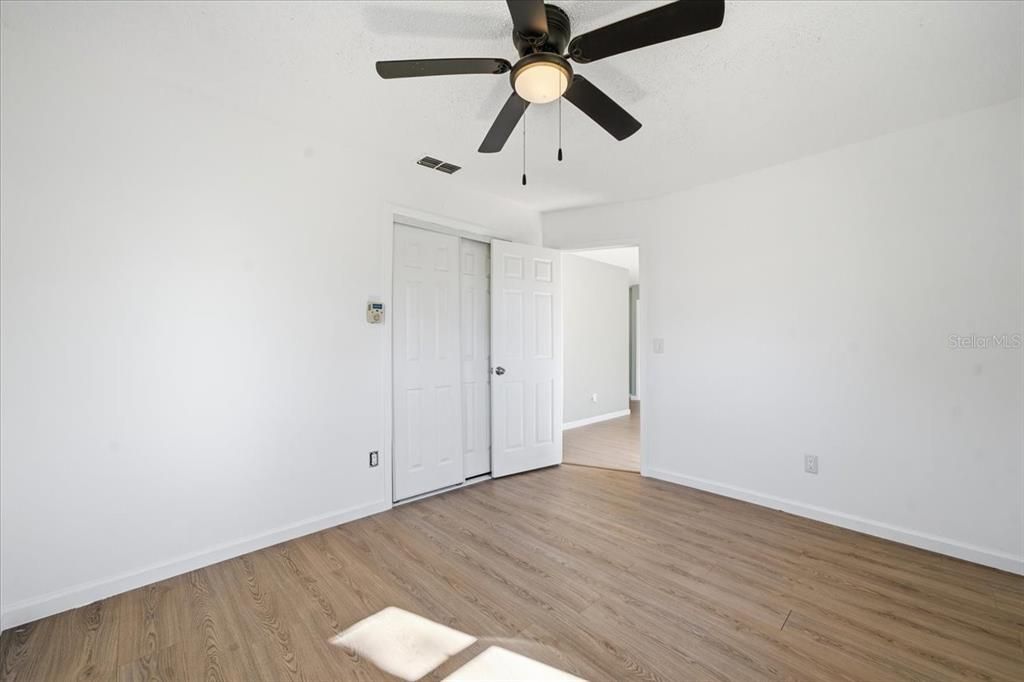 For Sale: $179,000 (3 beds, 1 baths, 1000 Square Feet)