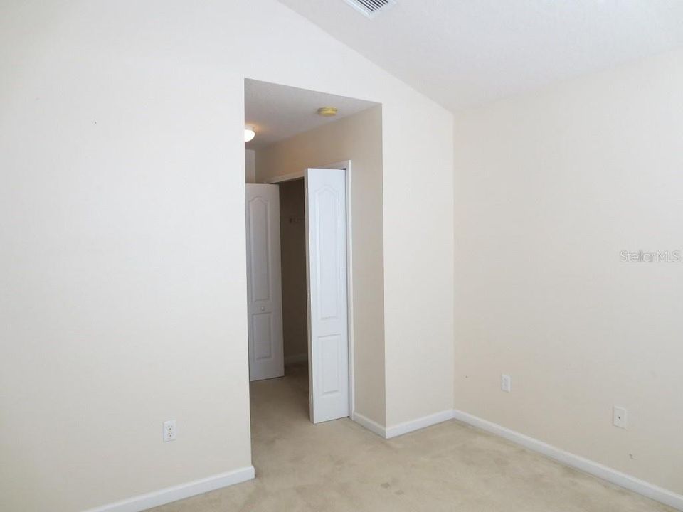 For Rent: $1,850 (3 beds, 2 baths, 1718 Square Feet)