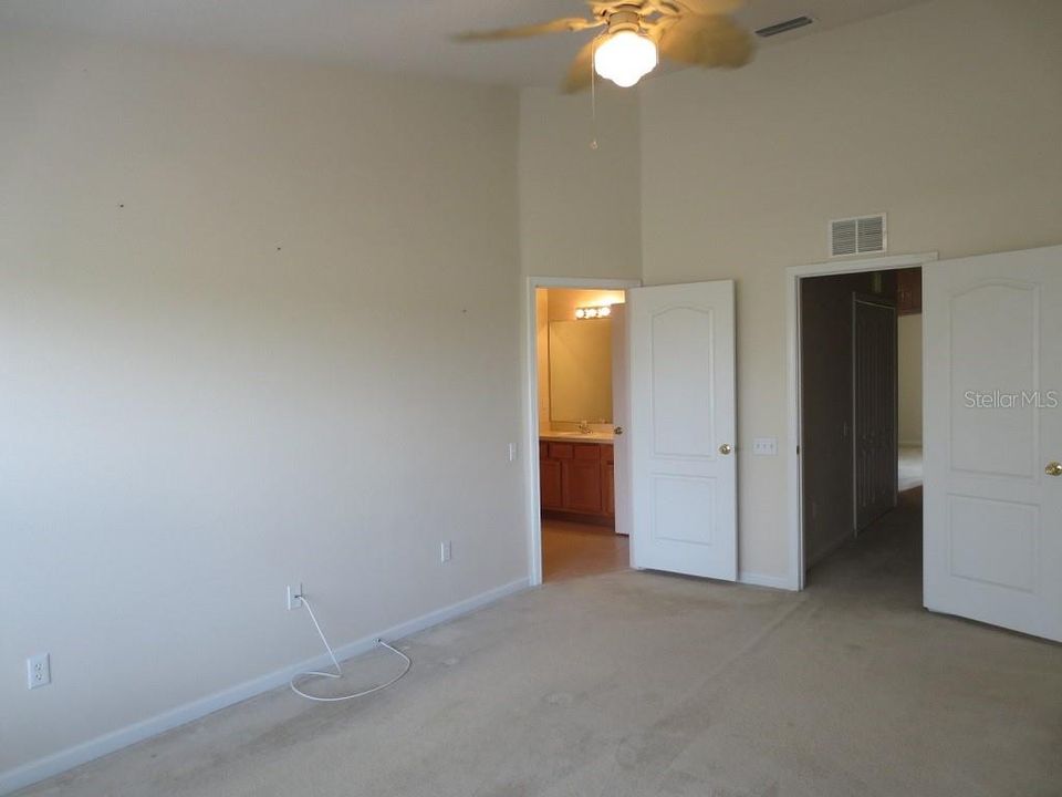 For Rent: $1,850 (3 beds, 2 baths, 1718 Square Feet)