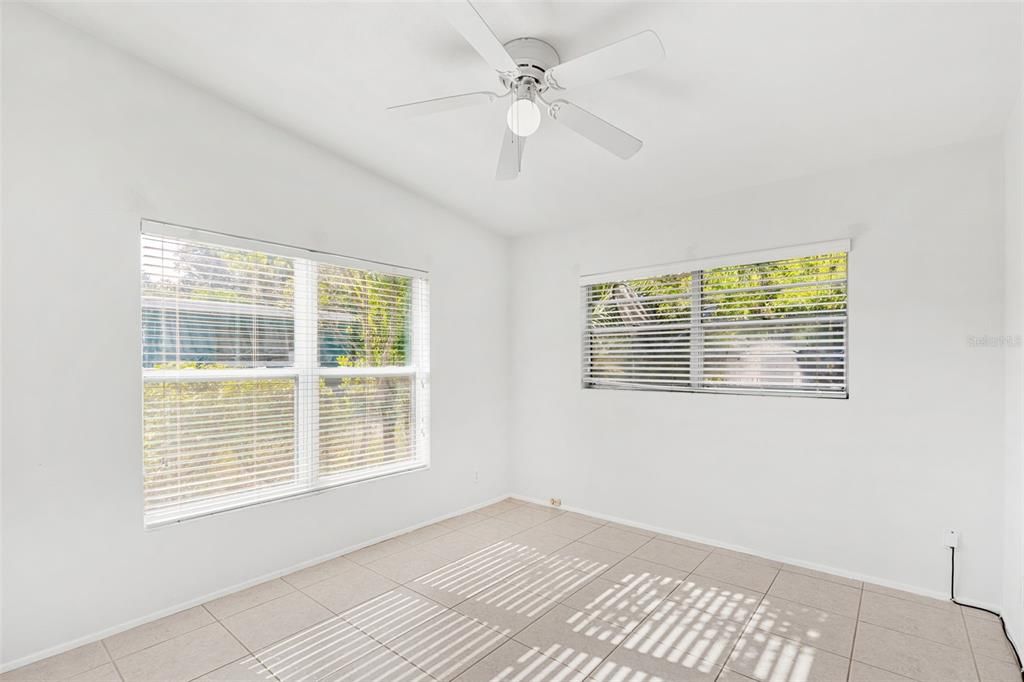 En Venta: $260,000 (3 camas, 2 baños, 1031 Pies cuadrados)