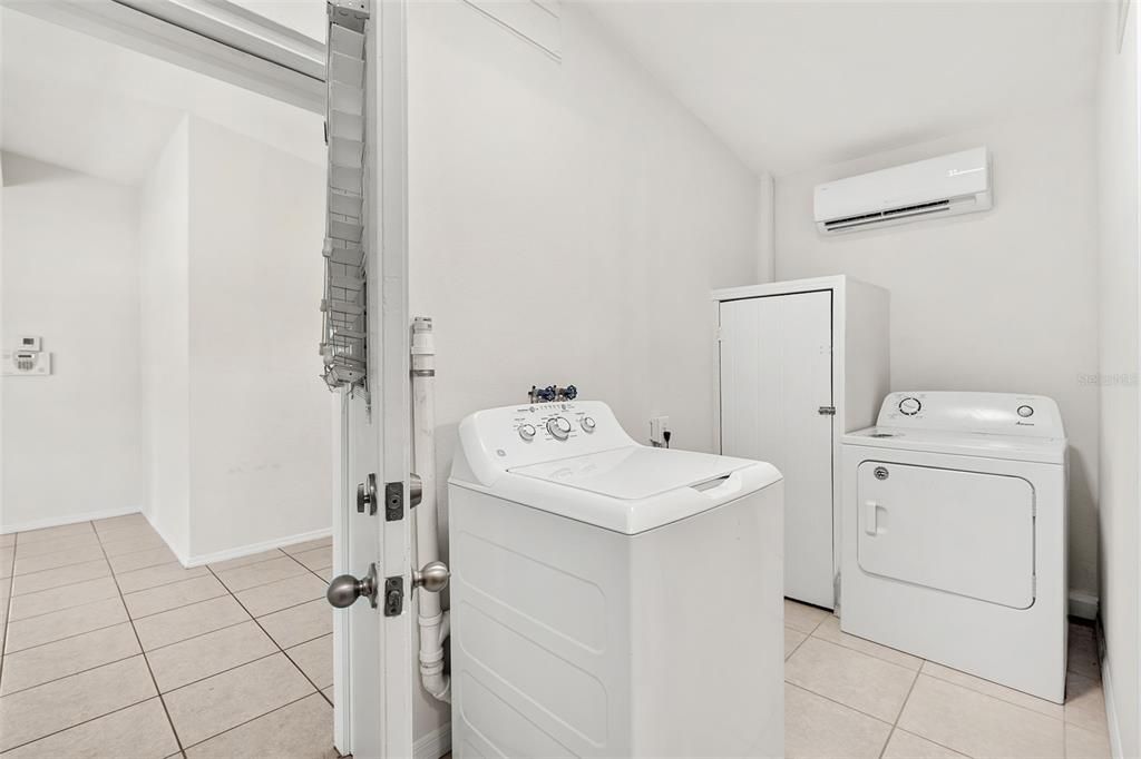 En Venta: $260,000 (3 camas, 2 baños, 1031 Pies cuadrados)