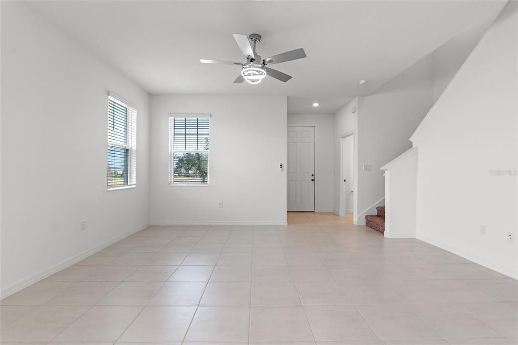 For Rent: $2,300 (3 beds, 2 baths, 1573 Square Feet)