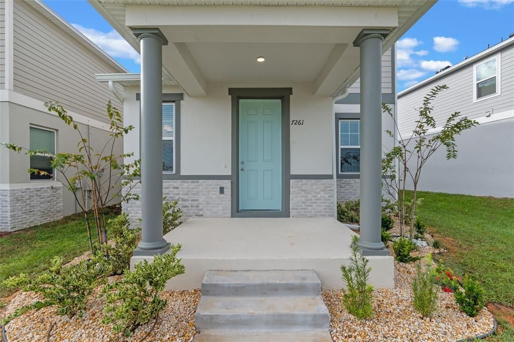 For Rent: $2,300 (3 beds, 2 baths, 1573 Square Feet)