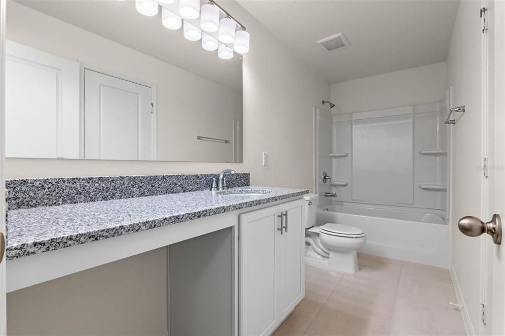 For Rent: $2,300 (3 beds, 2 baths, 1573 Square Feet)