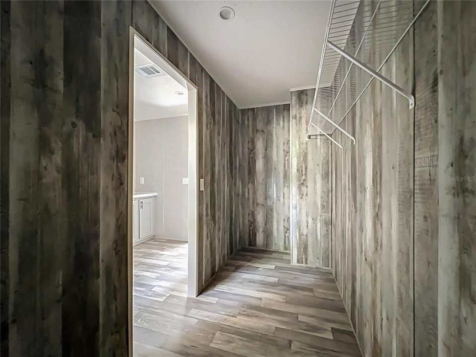 На продажу: $229,000 (3 спален, 2 ванн, 1352 Квадратных фут)