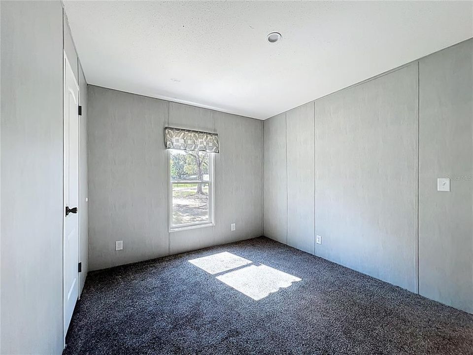 На продажу: $229,000 (3 спален, 2 ванн, 1352 Квадратных фут)