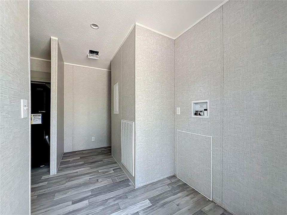 На продажу: $229,000 (3 спален, 2 ванн, 1352 Квадратных фут)