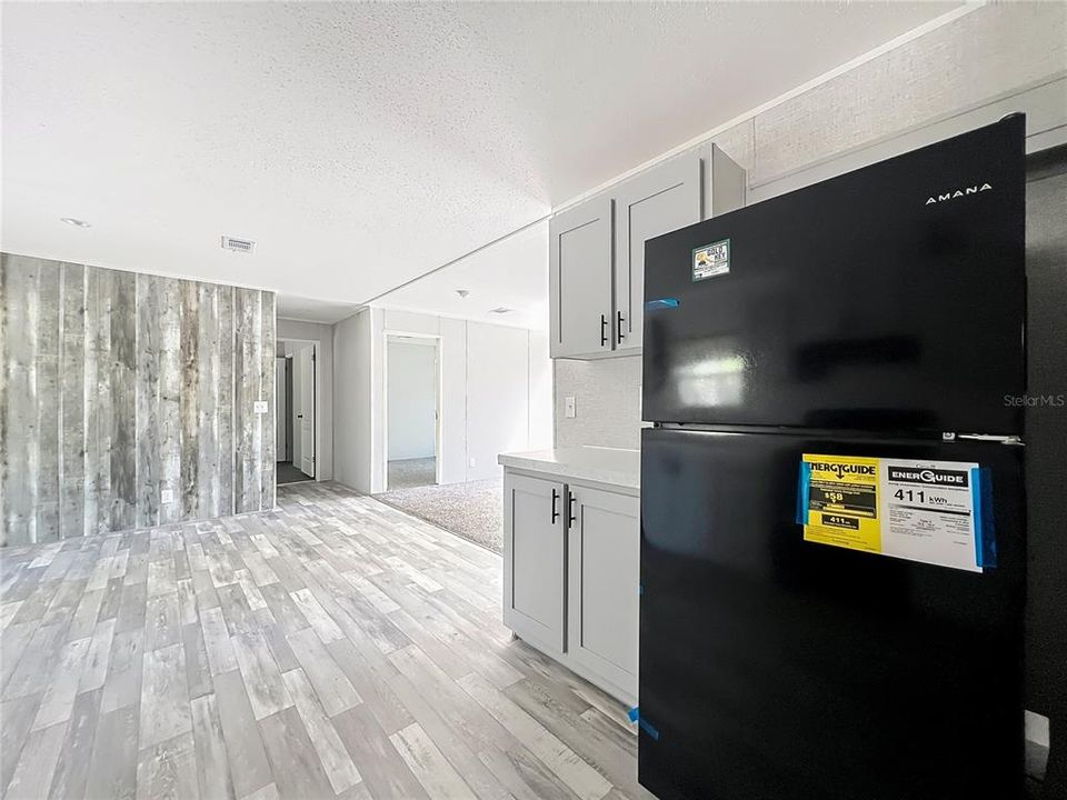 На продажу: $229,000 (3 спален, 2 ванн, 1352 Квадратных фут)