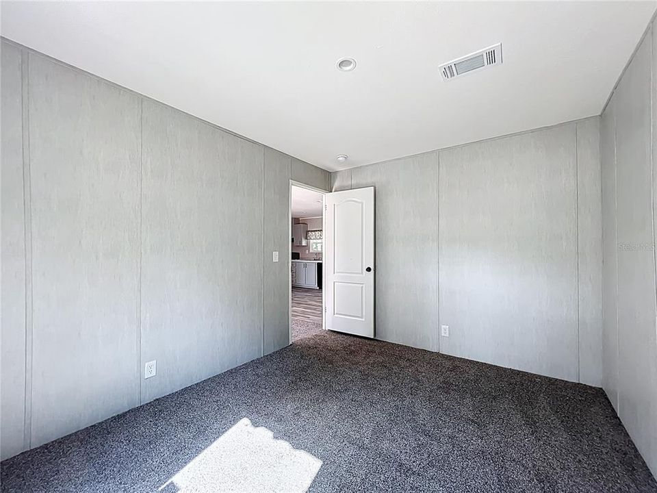 На продажу: $229,000 (3 спален, 2 ванн, 1352 Квадратных фут)