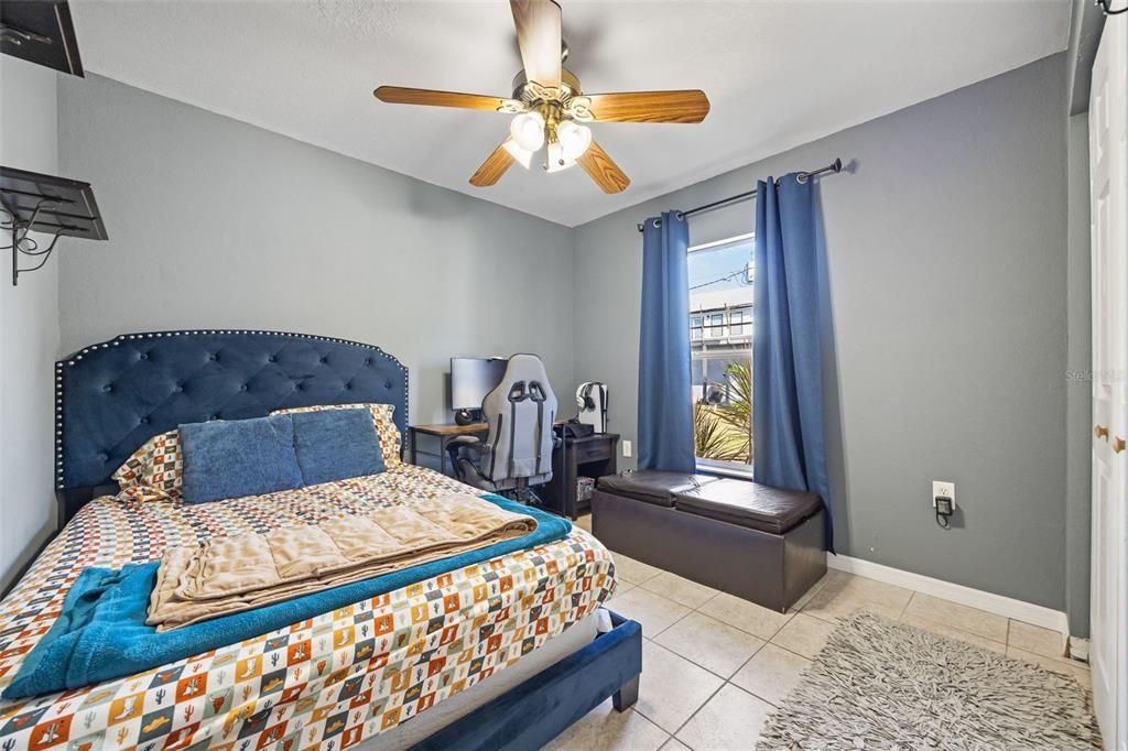 Activo con contrato: $250,000 (3 camas, 2 baños, 1134 Pies cuadrados)