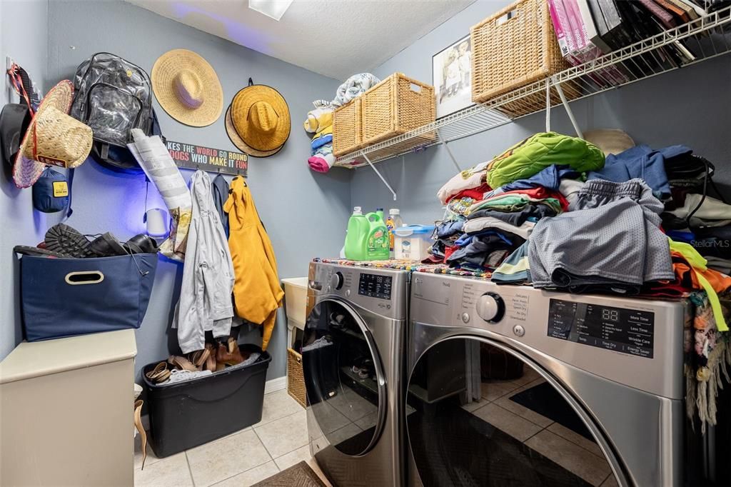 Activo con contrato: $250,000 (3 camas, 2 baños, 1134 Pies cuadrados)