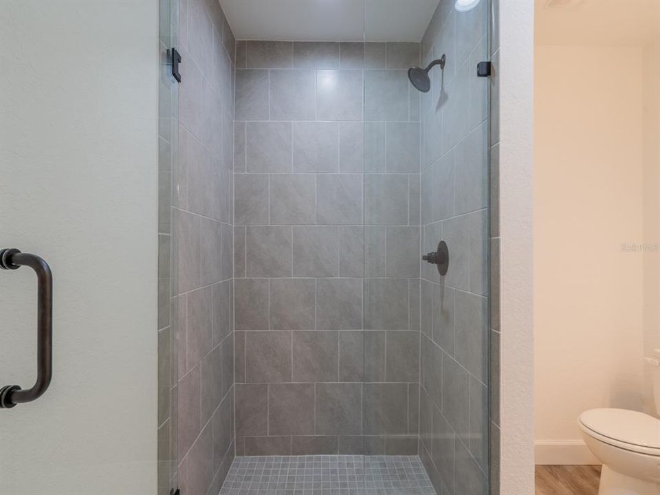 For Sale: $209,500 (3 beds, 2 baths, 936 Square Feet)