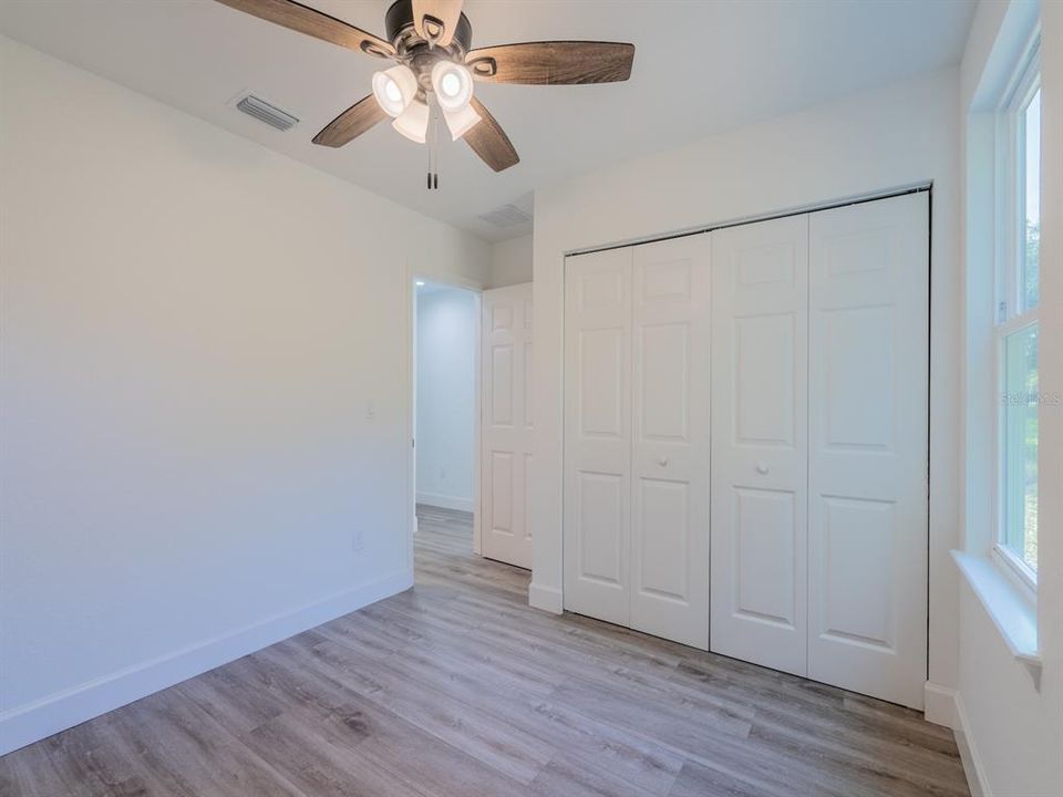 For Sale: $209,500 (3 beds, 2 baths, 936 Square Feet)