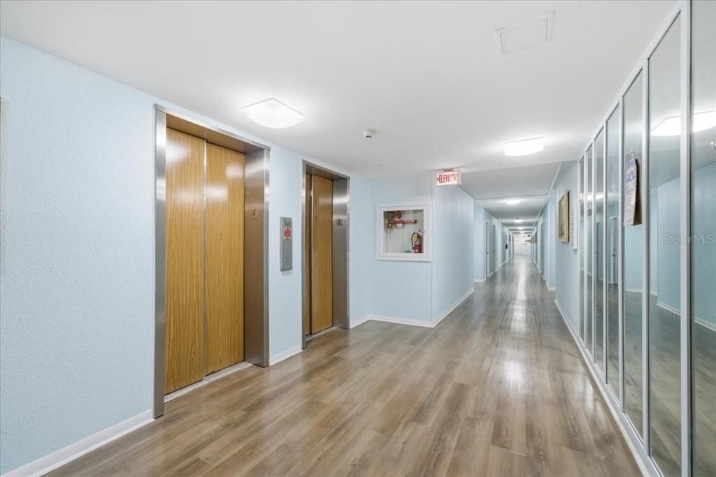 На продажу: $465,000 (2 спален, 2 ванн, 1300 Квадратных фут)