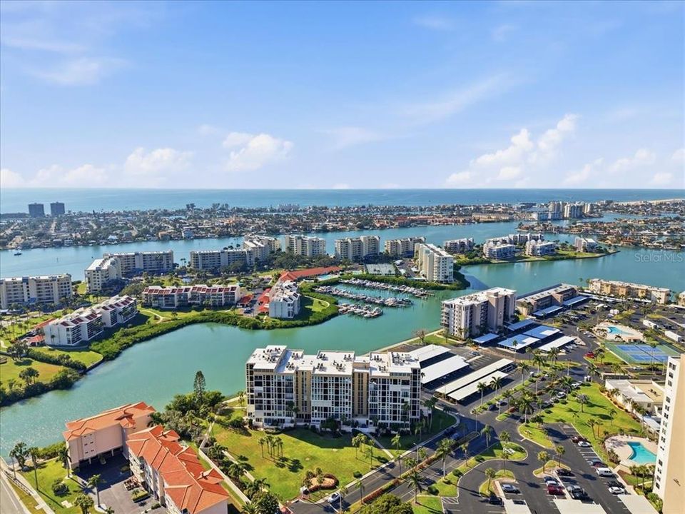 На продажу: $465,000 (2 спален, 2 ванн, 1300 Квадратных фут)