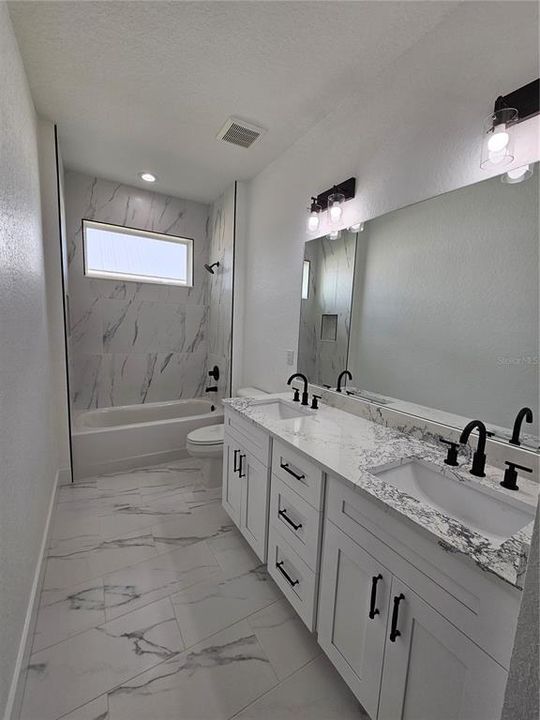 На продажу: $625,000 (5 спален, 3 ванн, 2900 Квадратных фут)