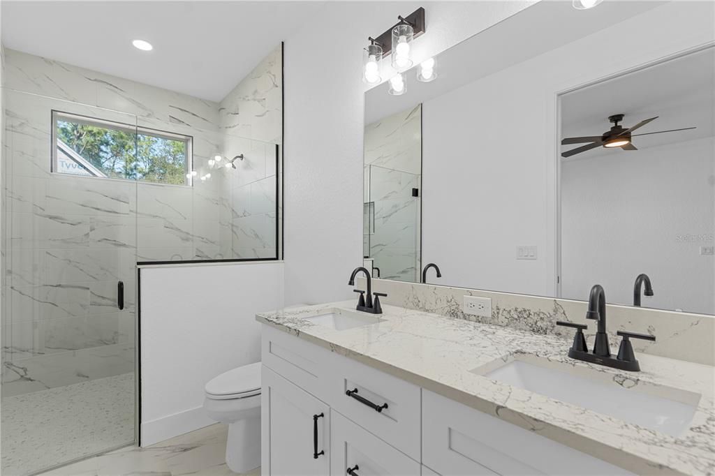 На продажу: $625,000 (5 спален, 3 ванн, 2900 Квадратных фут)