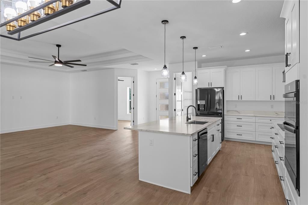 На продажу: $625,000 (5 спален, 3 ванн, 2900 Квадратных фут)