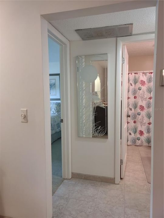 待售: $136,000 (2 贝兹, 2 浴室, 865 平方英尺)